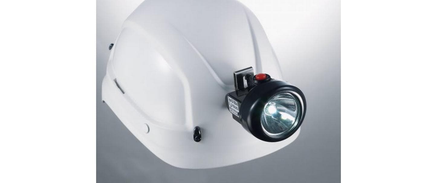 Uvex Schutzhelm pheos alpine – Weiss, 52–61 cm
