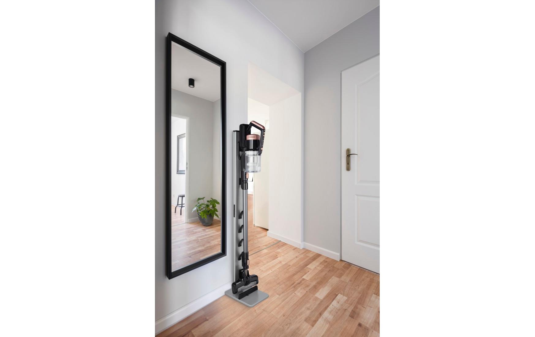 Xavax Zubehörhalter 00110235 – Standfuss – Aluminium, schwarz, für Stabstaubsauger – 22,0 × 29,5 × 128,0 cm