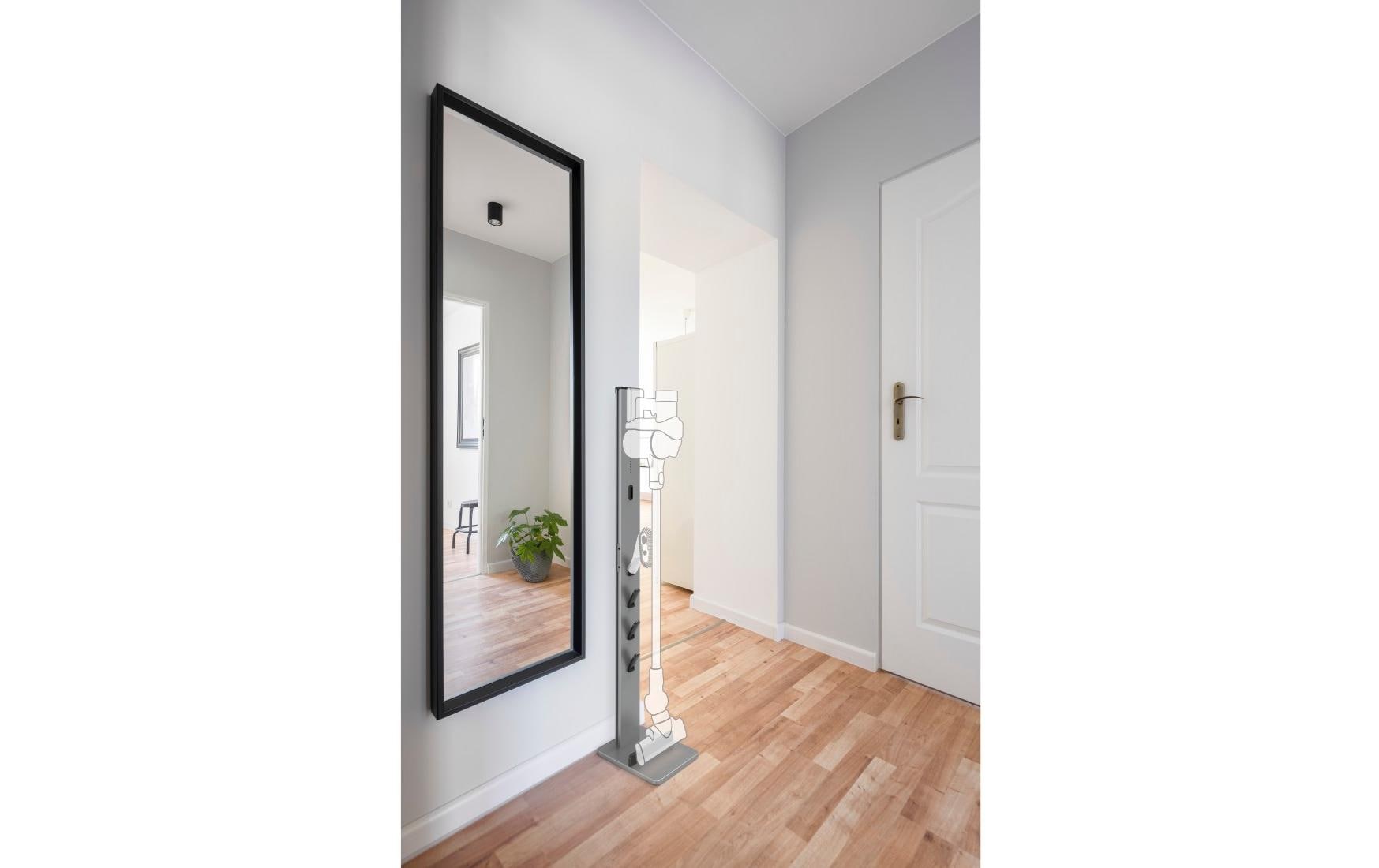 Xavax Zubehörhalter 00110235 – Standfuss – Aluminium, schwarz, für Stabstaubsauger – 22,0 × 29,5 × 128,0 cm