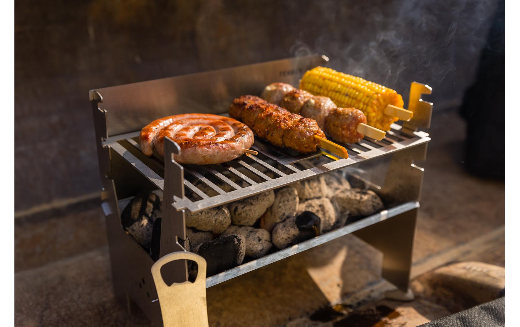 FENNEK Grill Light – Grillfläche 27×18 cm, Holzkohle – Silber/Edelstahl