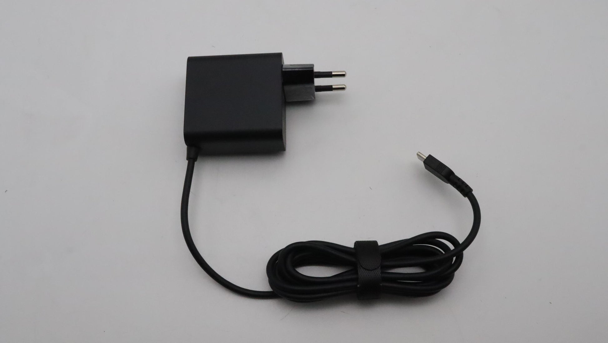 Lenovo 5A11J75649 Netzteil 65 W – 5–20 V einstellbar – für ThinkBook 14 G6 ABP (Typ 21KJ) – schwarz