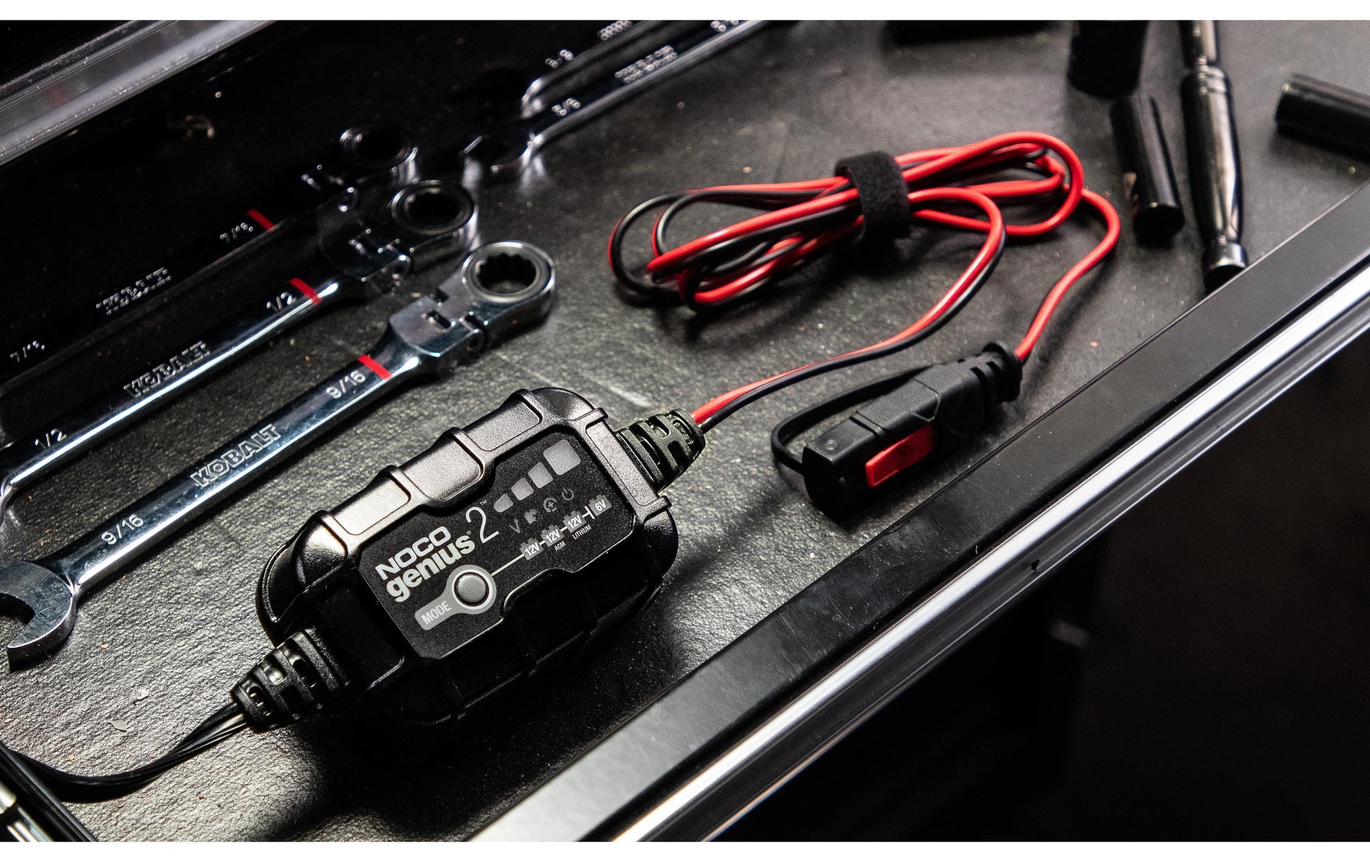 Noco Genius GENIUS2EU Batterieladegerät – 12 V, 2 A/30 W, IP65, Erhaltungsladung, für Bleiakkus, Lastwagen
