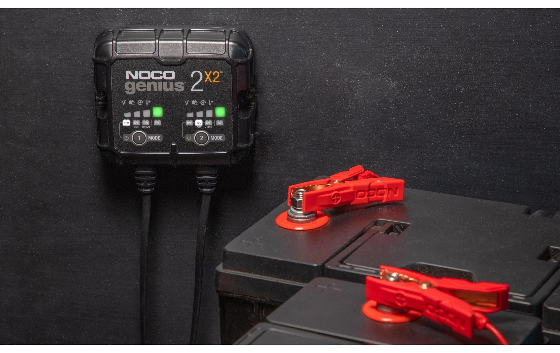 Noco Genius2X2 Batterieladegerät – 60 W, 6 V, 4 A, Li-Ion, Erhaltungsladung, Batteriestandsanzeige, IP60