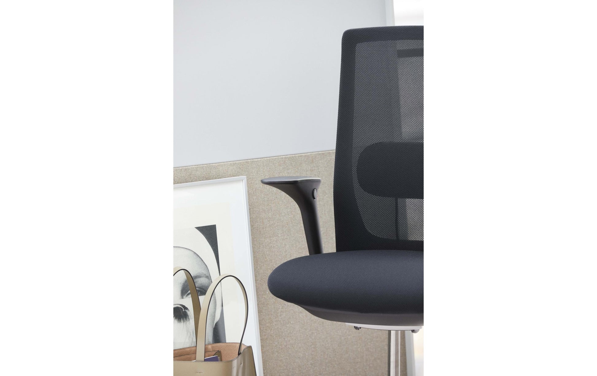 HÅG Bürostuhl Futu Mesh 1100 – 46 × 46 × 60 cm, 110 kg, schwarz