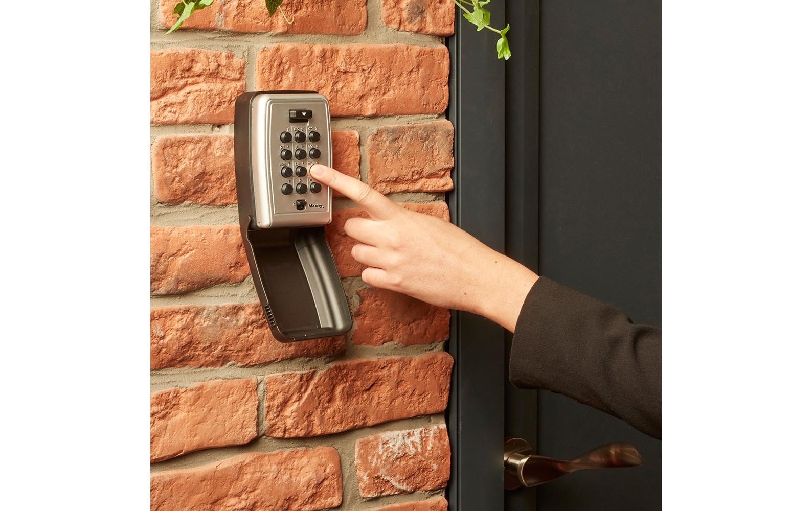 Master Lock Schlüsselsafe 5423EURD – Elektronikschloss – 79×52×117 mm – Wandmontage – Grau
