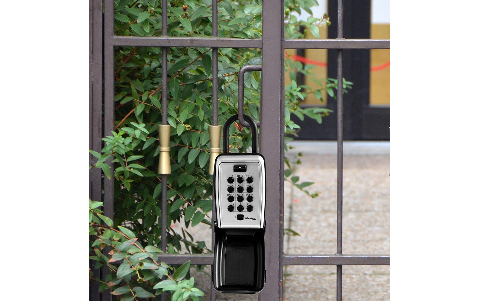 MASTER LOCK 5422EURD – Schlüsseldepot, Zahlenschloss, Metall, Silber, 79 × 52 × 175 mm