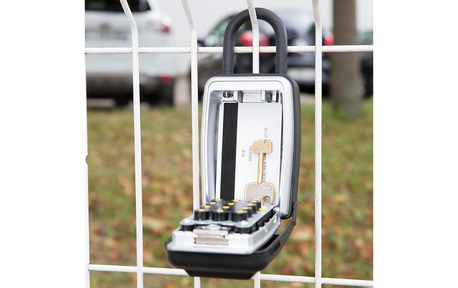 MASTER LOCK 5422EURD – Schlüsseldepot, Zahlenschloss, Metall, Silber, 79 × 52 × 175 mm