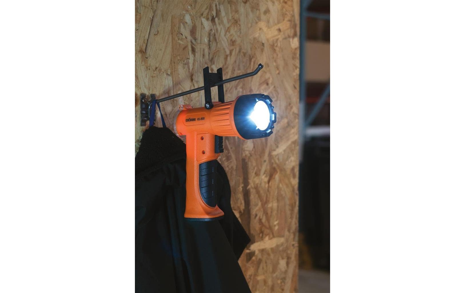 Dörr Taschenlampe HS-800 – 800 lm, 600 m, IP66, Akku 4400 mAh – Orange