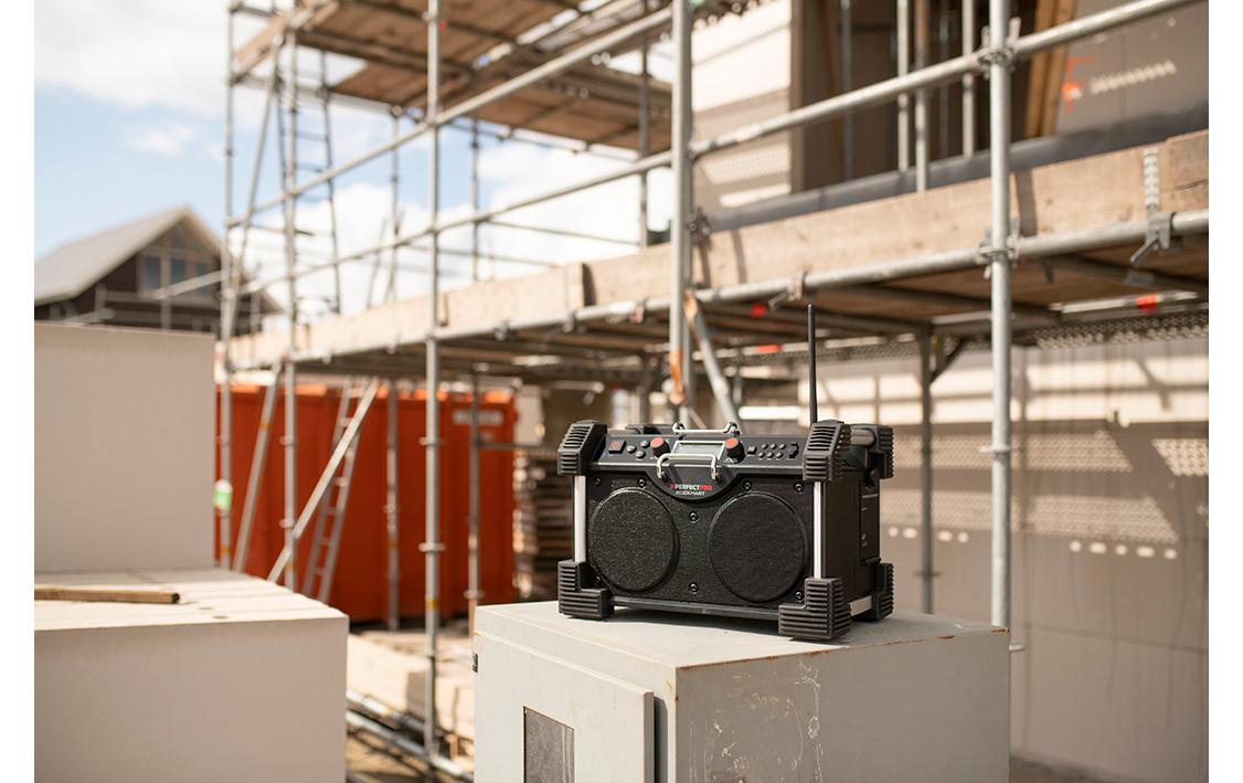 Perfectpro Rockhart RH4 – Baustellenradio – DAB+, UKW, Internetradio, Bluetooth, IP44, Akkubetrieb – Schwarz