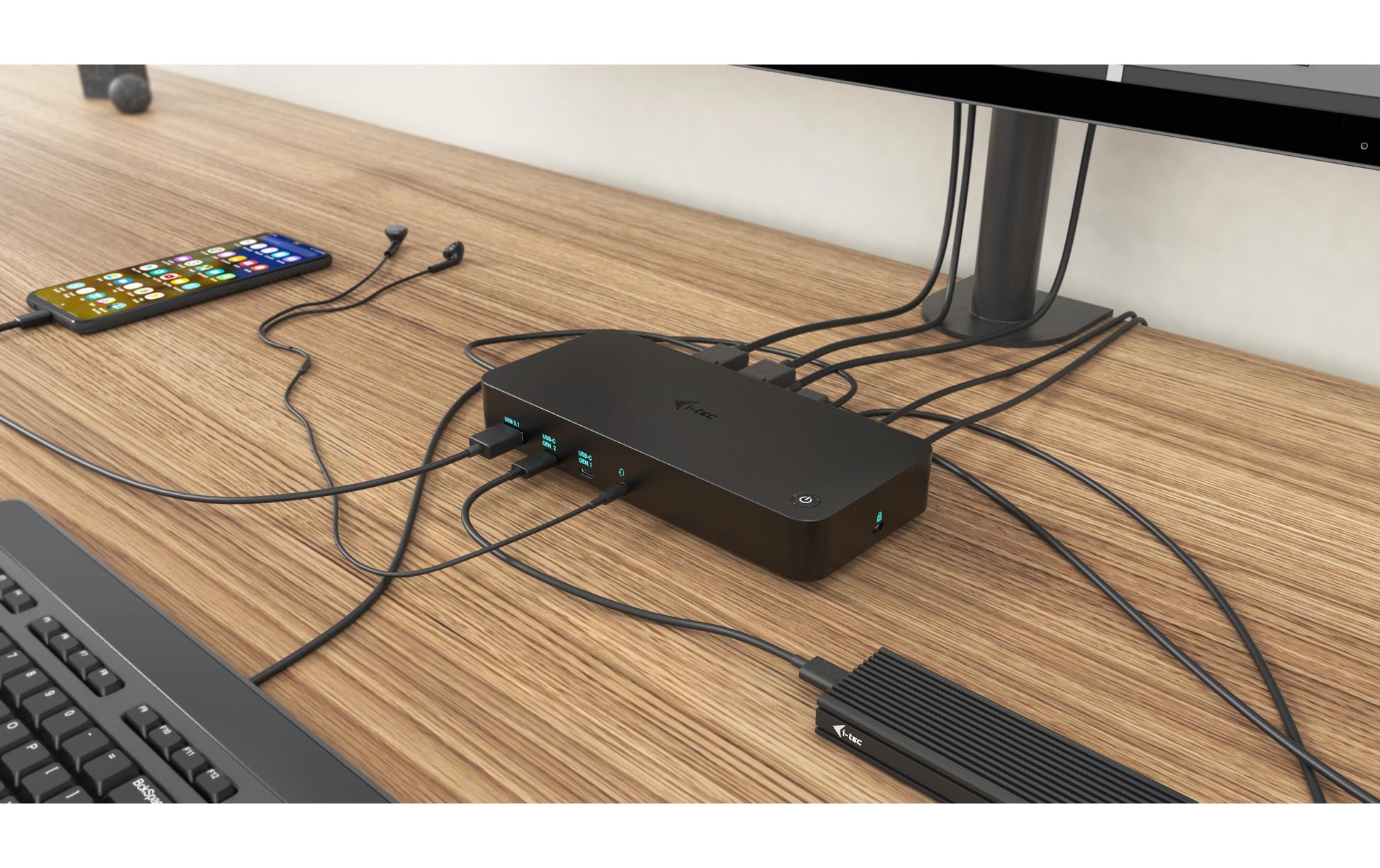 i-tec Dockingstation – USB-C, 2× DP, 3× HDMI, 3× USB-A, 100 W PD, GbE, 3,5 mm Audio, für Windows/Mac/Linux