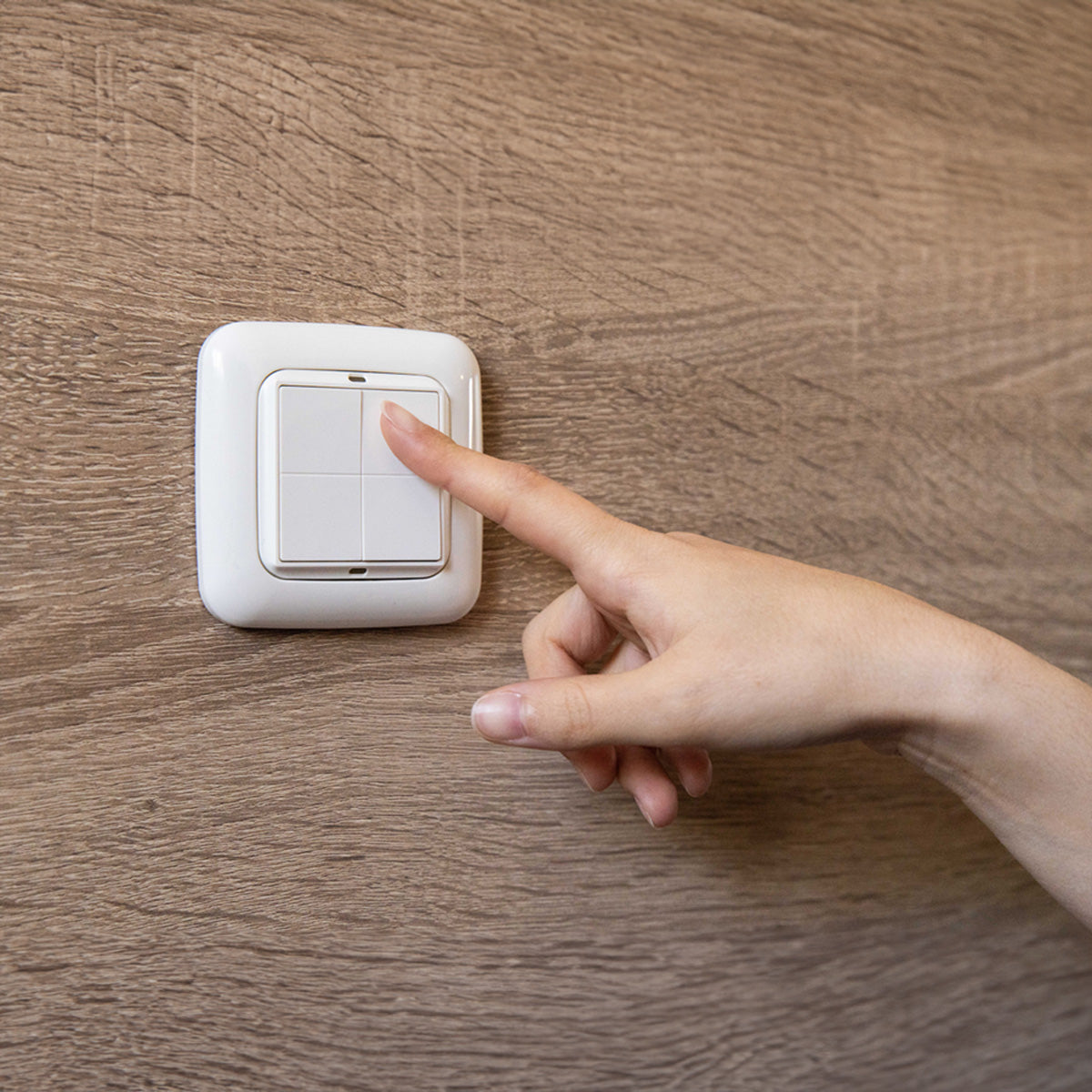 Shelly BLU Wandschalter 4 – Smart-Taster – Bluetooth, 4 Tasten – für Busch-Jaeger-Rahmen