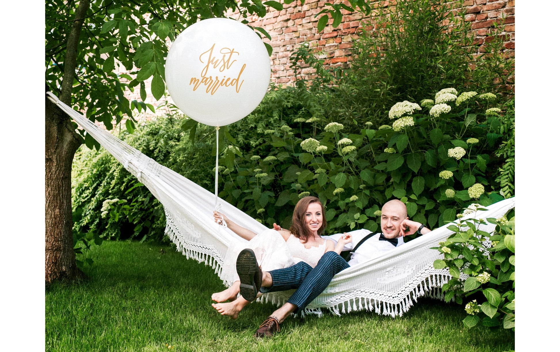 PartyDeco Luftballons Just Married – Weiss, Gold – Ø 100 cm – Latex – 1 Stück