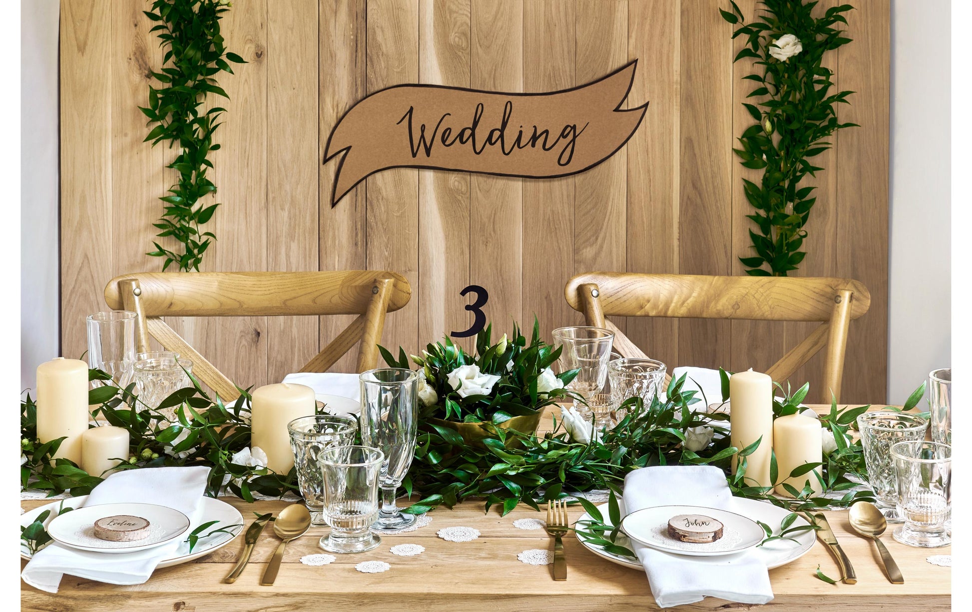 PartyDeco Tischkarten Holzscheibe Hochzeit – Braun – Ø 4,5–6,5 cm × 1 cm – Holz (Eiche) – 20 Stk