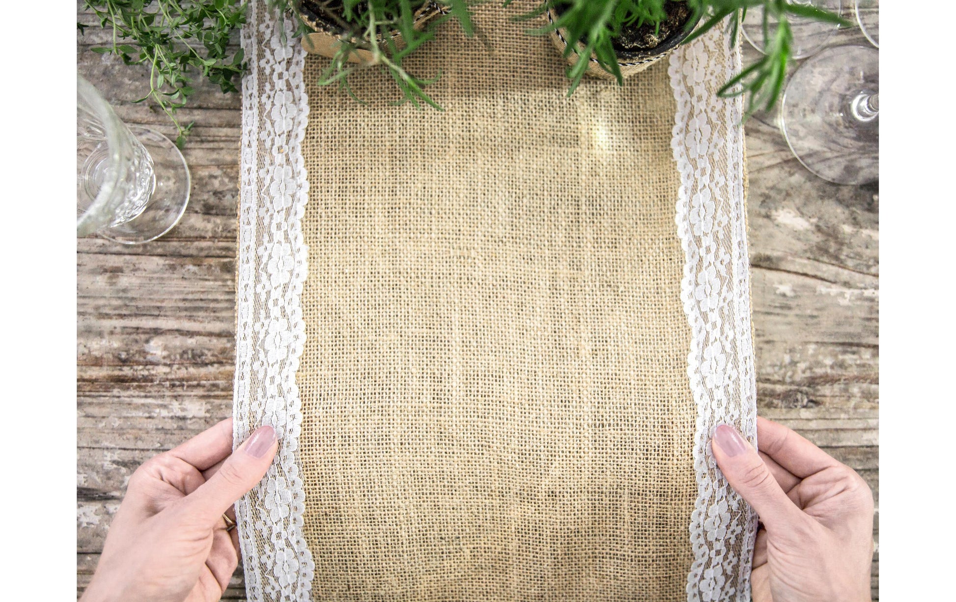 PartyDeco Tischläufer – 28×275 cm, Jute, braun, Hochzeit