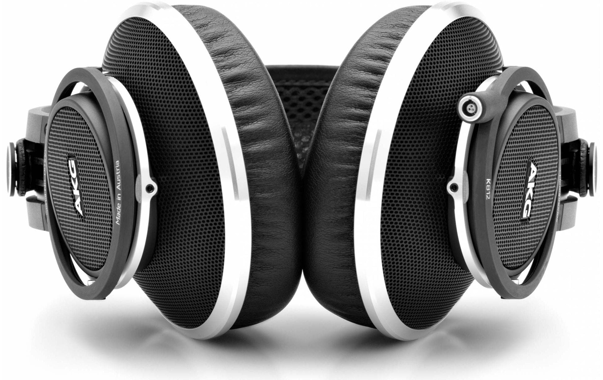 AKG K812 – Over-Ear Studiokopfhörer – Kabelgebunden, offen, abnehmbares Kabel, 36 Ω, 5 – 54’000 Hz – Schwarz