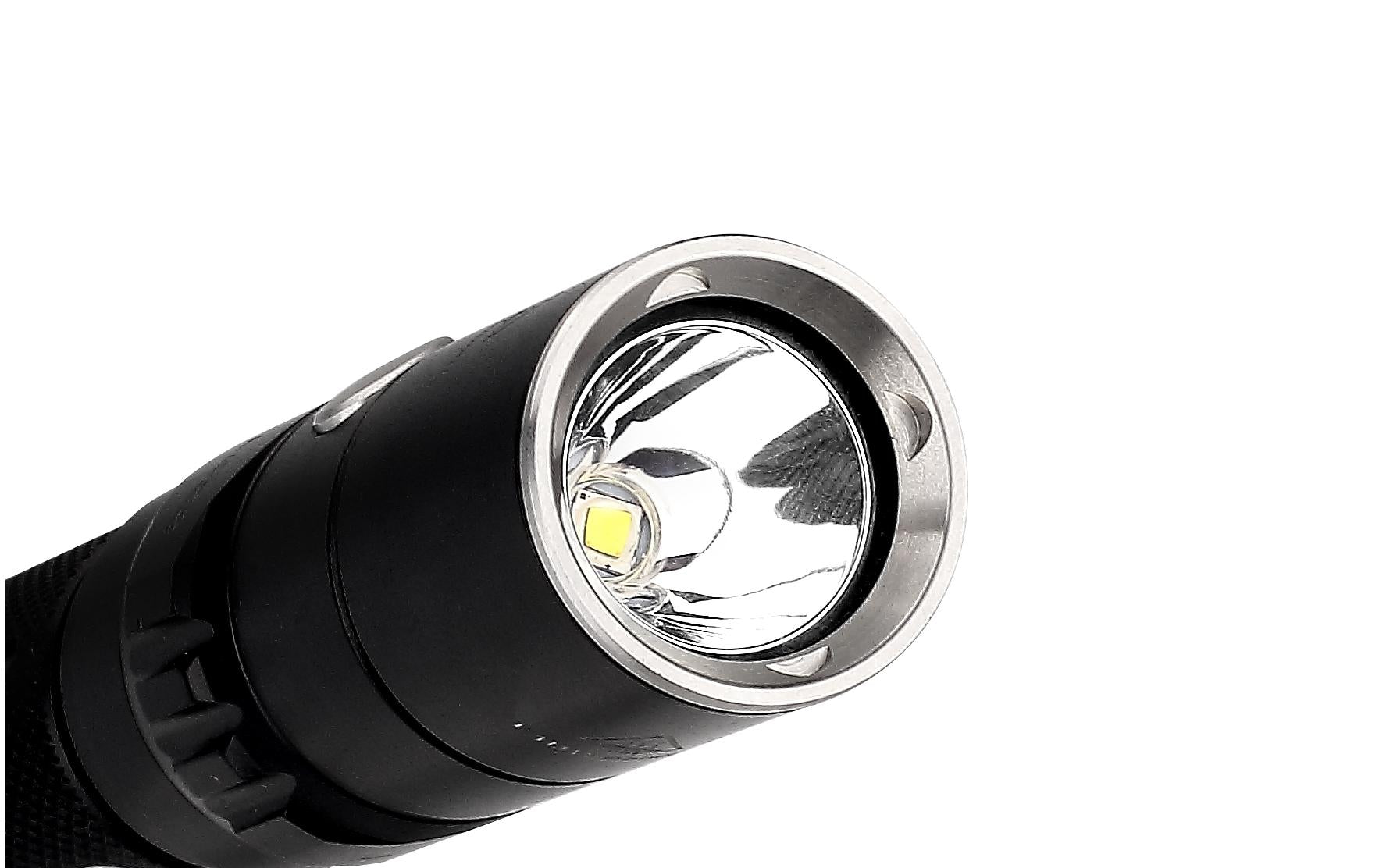 Fenix Taschenlampe LD22 V2.0 – 800 lm, 214 m, IP68, Akku 1100 mAh, 7 Modi – Schwarz