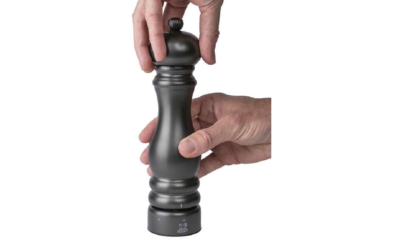 Peugeot Pfeffermühle Paris Chef – Manueller Betrieb, Stahlmahlwerk – Edelstahl – Schwarz – 22 cm
