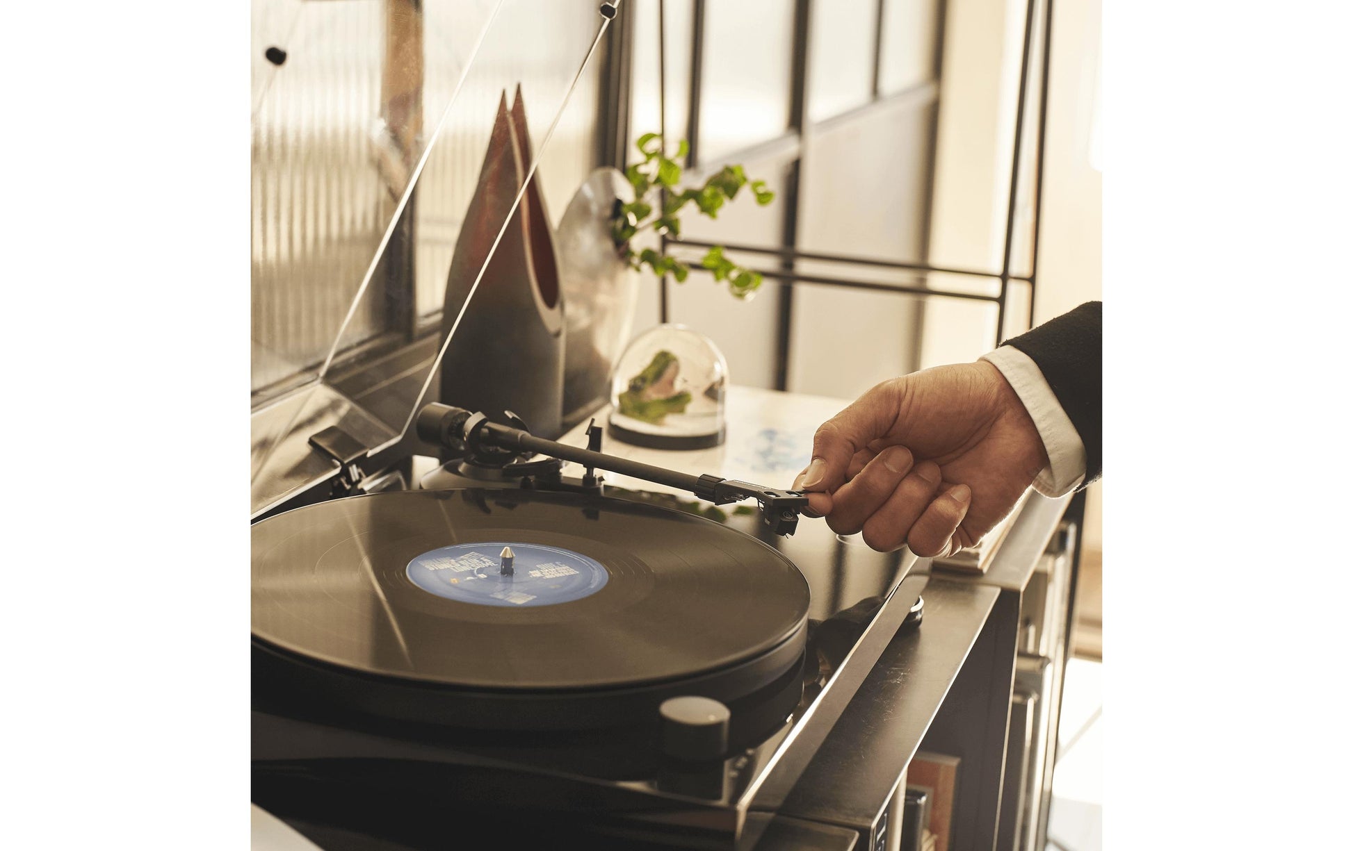 Audio-Technica AT-LPW50PB – Plattenspieler – Riemenantrieb, Phono-Vorverstärker, 33⅓/45 U/min – Schwarz