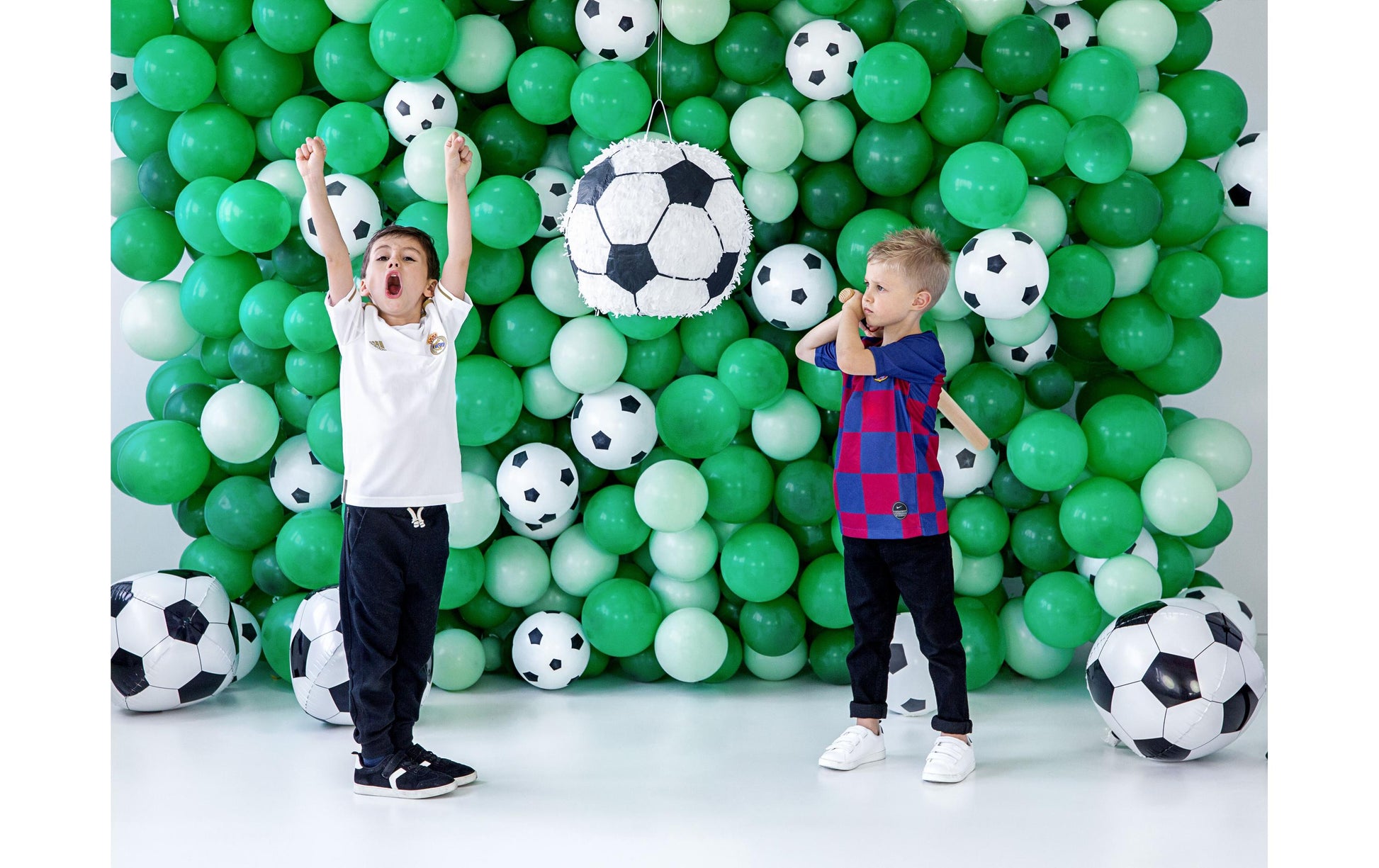 PartyDeco Folienballon Fussball – Weiss – Ø 40 cm – Folie – 1 Stk