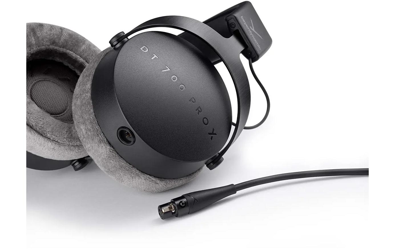 Beyerdynamic DT 700 Pro X (48 Ω) – Over-Ear Studiokopfhörer – geschlossen, 3,5 mm, abnehmbares Kabel – schwarz