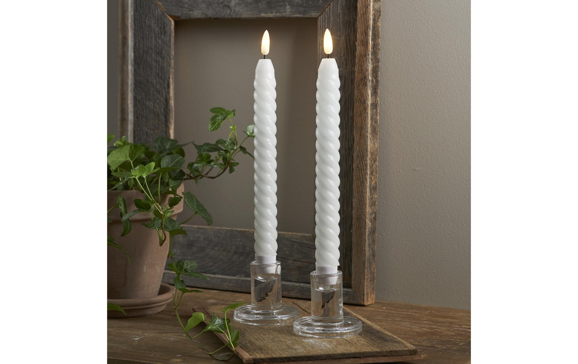Star Trading LED-Teelicht Dinner Kerze Flamme Swirl – 2er Pack, Ø 2,3 × 25 cm, Warmweiss, Timer, flackernd