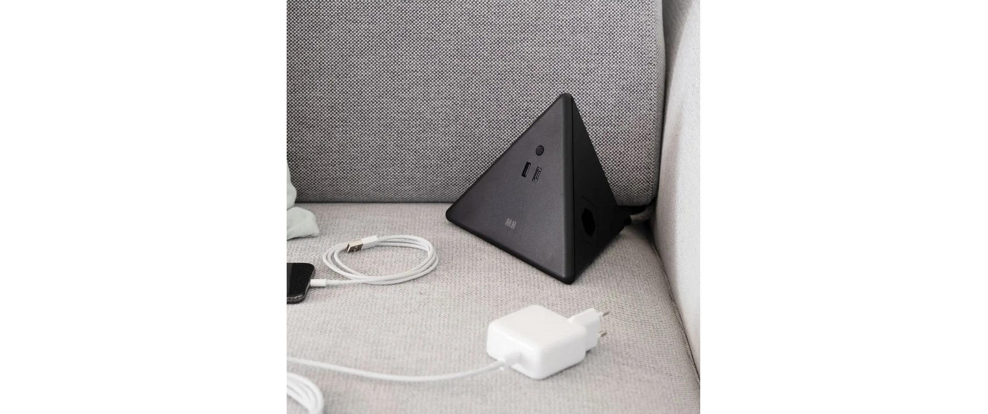 Max Hauri AG Max Hauri Steckdosenleiste, 2×T13, 1×USB‑A + 1×USB‑C, 2,5 m, Eingang T12, Überstromschutz – Schwarz