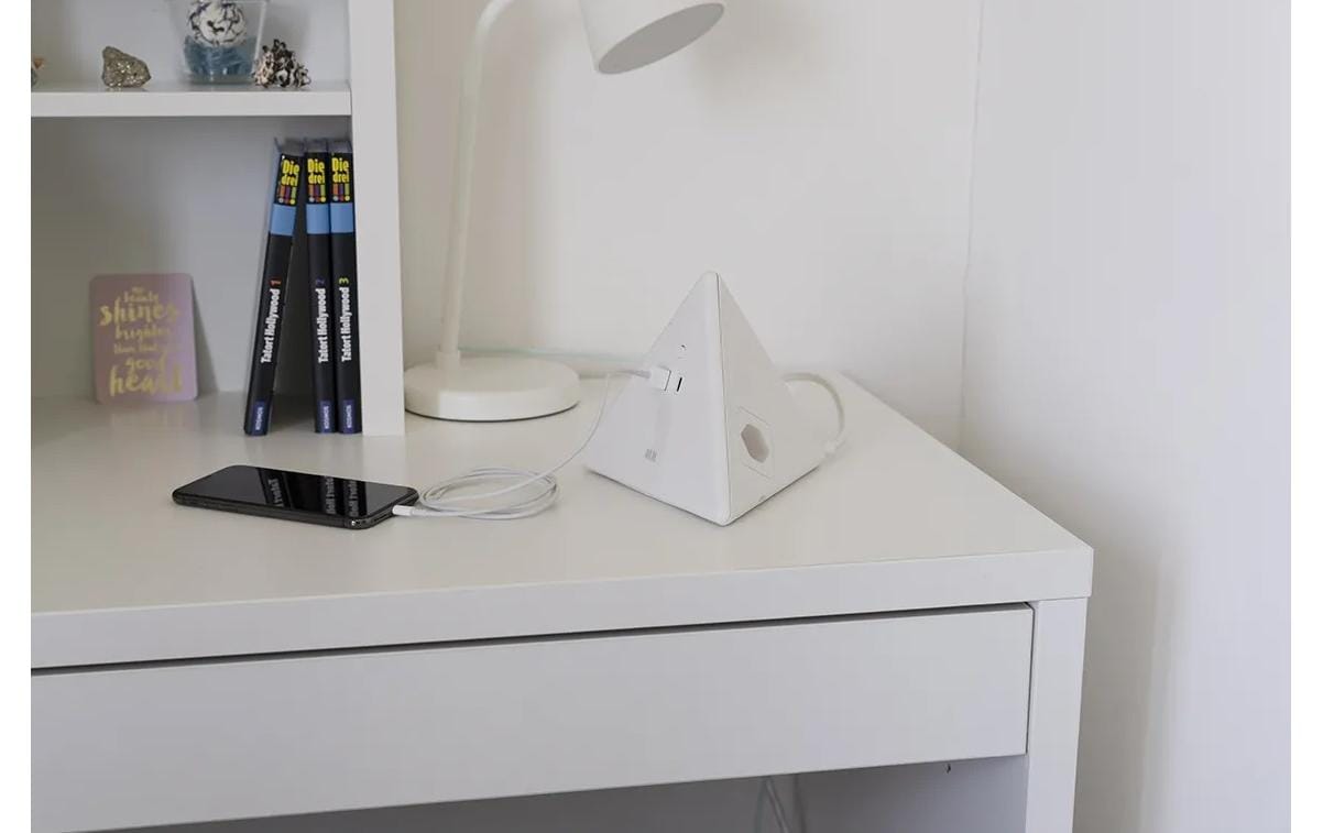 Max Hauri AG Max Hauri – Steckdosenleiste, 2× T13, 1× USB‑A, 1× USB‑C, 2,5 m, Stecker T12, weiss, ohne Schalter