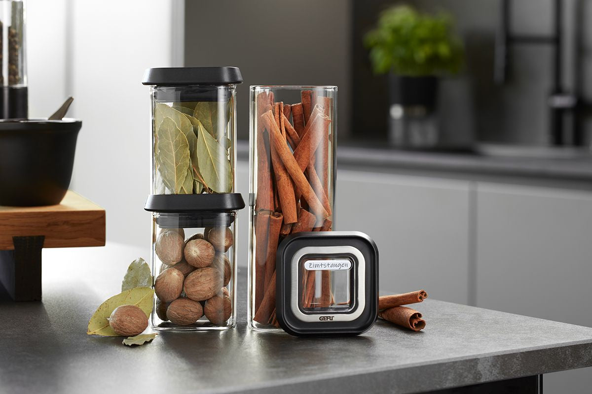 GEFU PANTRY Mini – Vorratsdose 400 ml, 7 × 7 × 17,6 cm, Glas (Borosilikat)/Silikon, transparent/schwarz