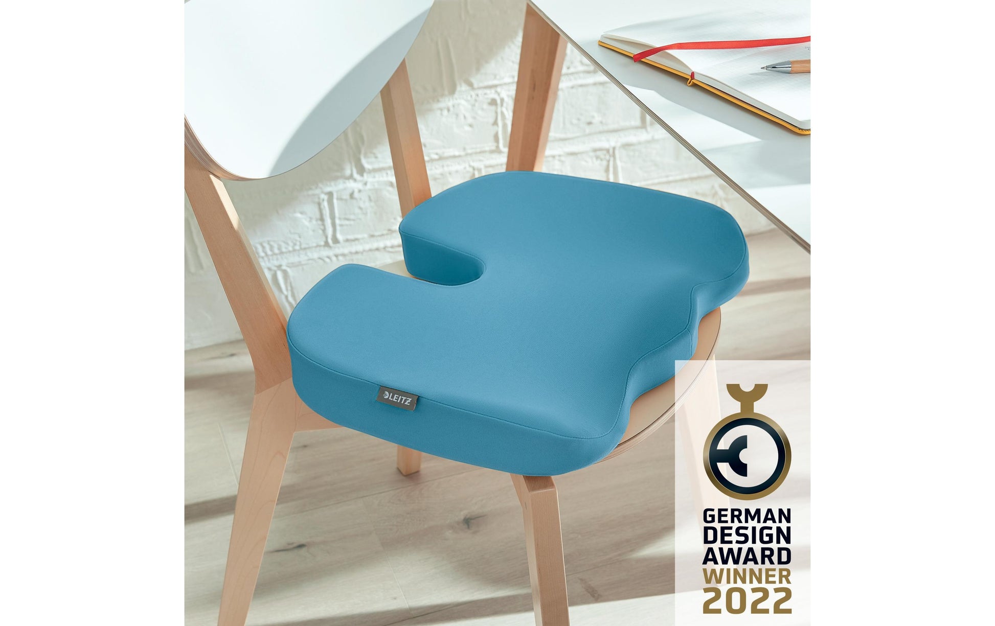 Leitz Kissen Ergo Cosy – 45,5 × 33,5 × 7,5 cm – Kunststoff, sanftes Blau