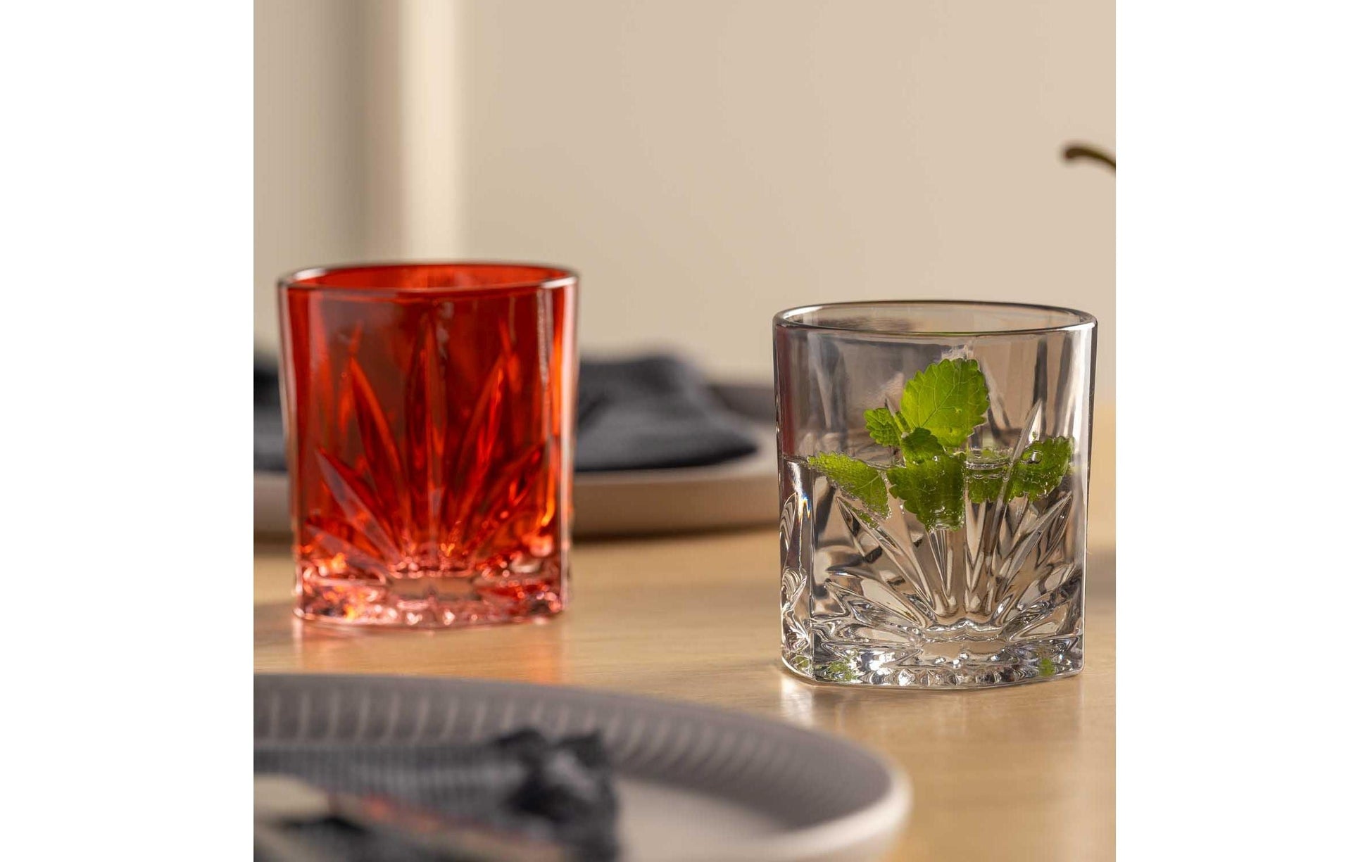 LEONARDO Whiskyglas SOF Capri – 4er Set, 220 ml, Ø 7,9 cm, H 8,5 cm, Glas, Grau, spülmaschinenfest