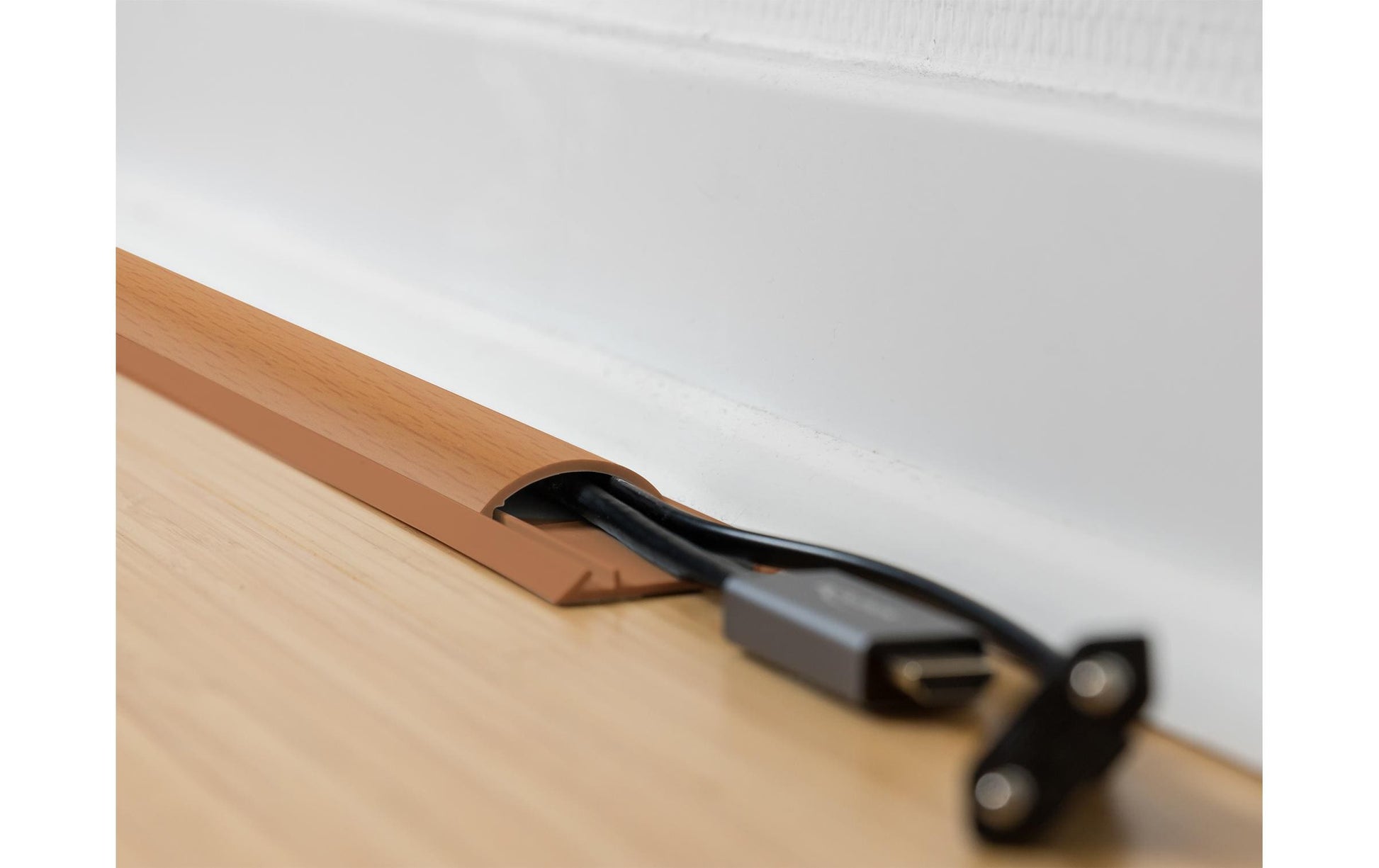 DeLOCK Wandkanal – 50 × 13 mm – 1 m – PVC – Braun, selbstklebend, 1 Stk.
