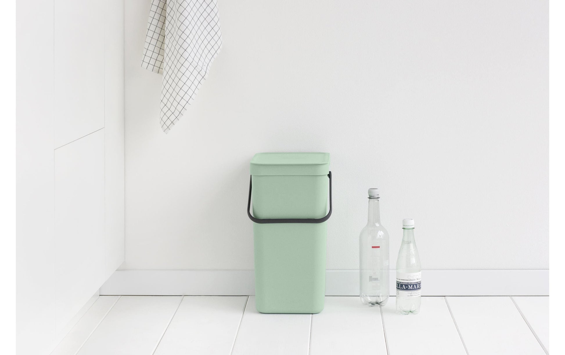 Brabantia Recyclingbox Sort & Go – 16 l – Kunststoff, rechteckig – hellgrün