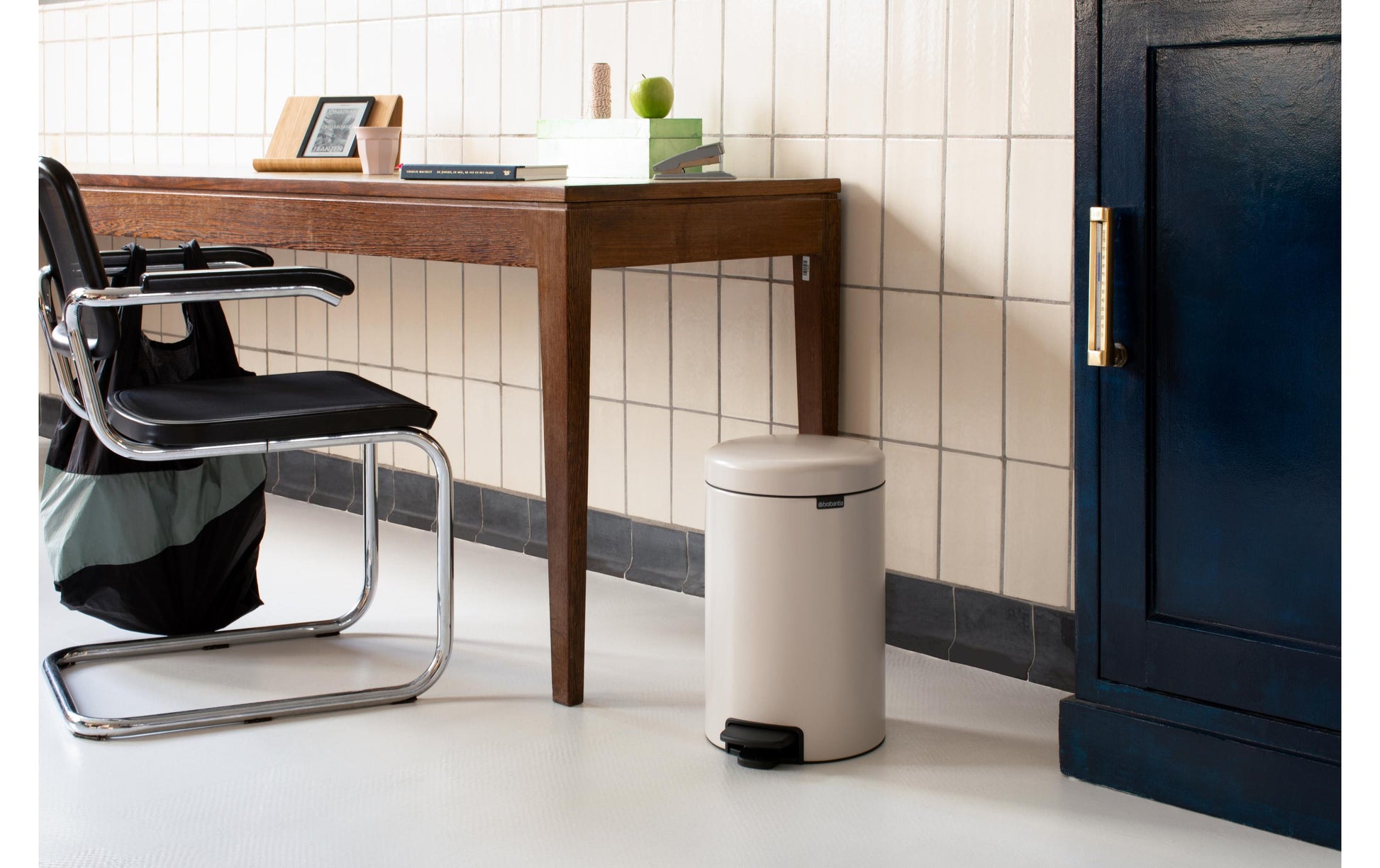 Brabantia NewIcon Treteimer – 12 l – Edelstahl, rund – Beige