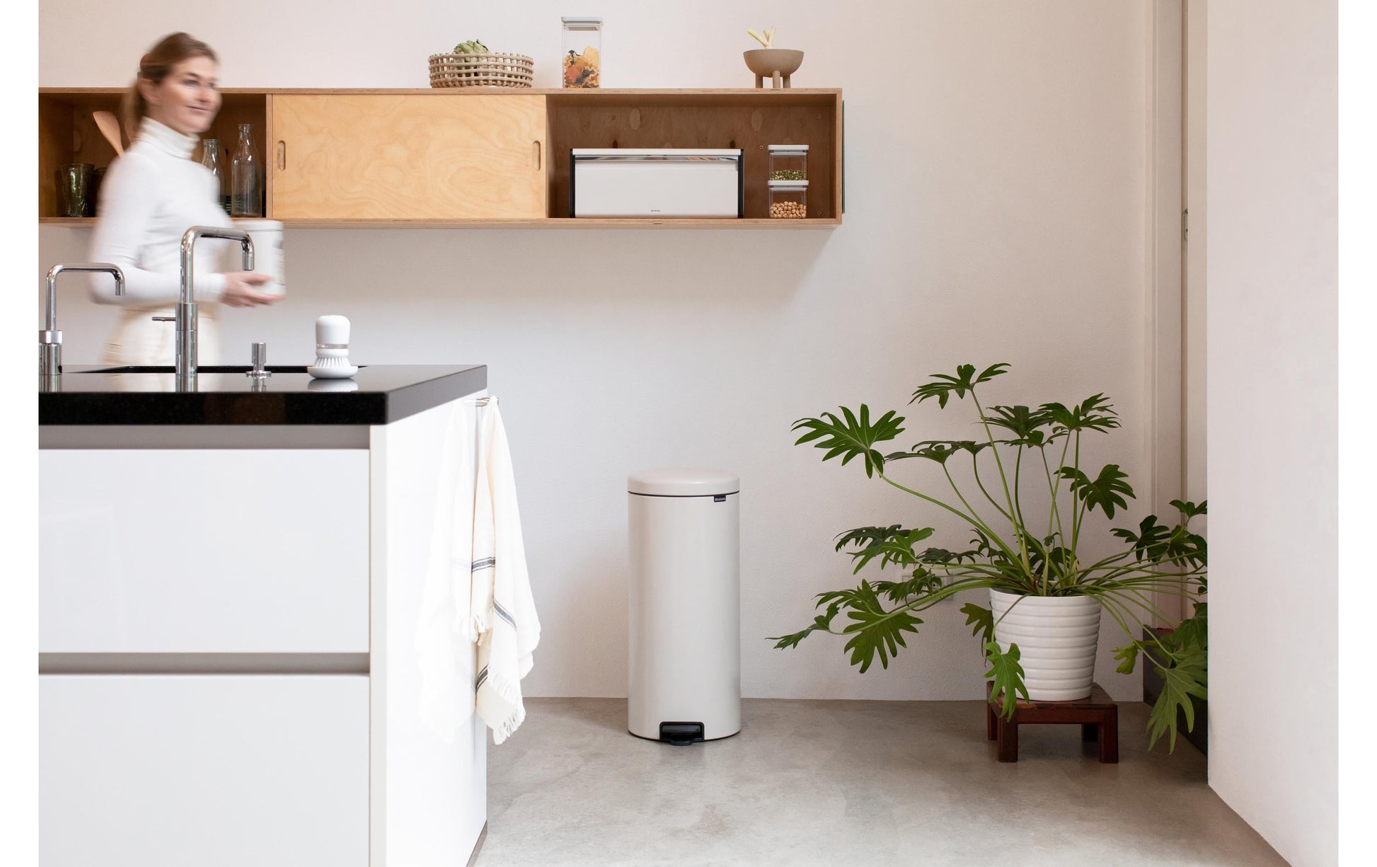 Brabantia NewIcon Treteimer – 30 l – Edelstahl, rund – Beige