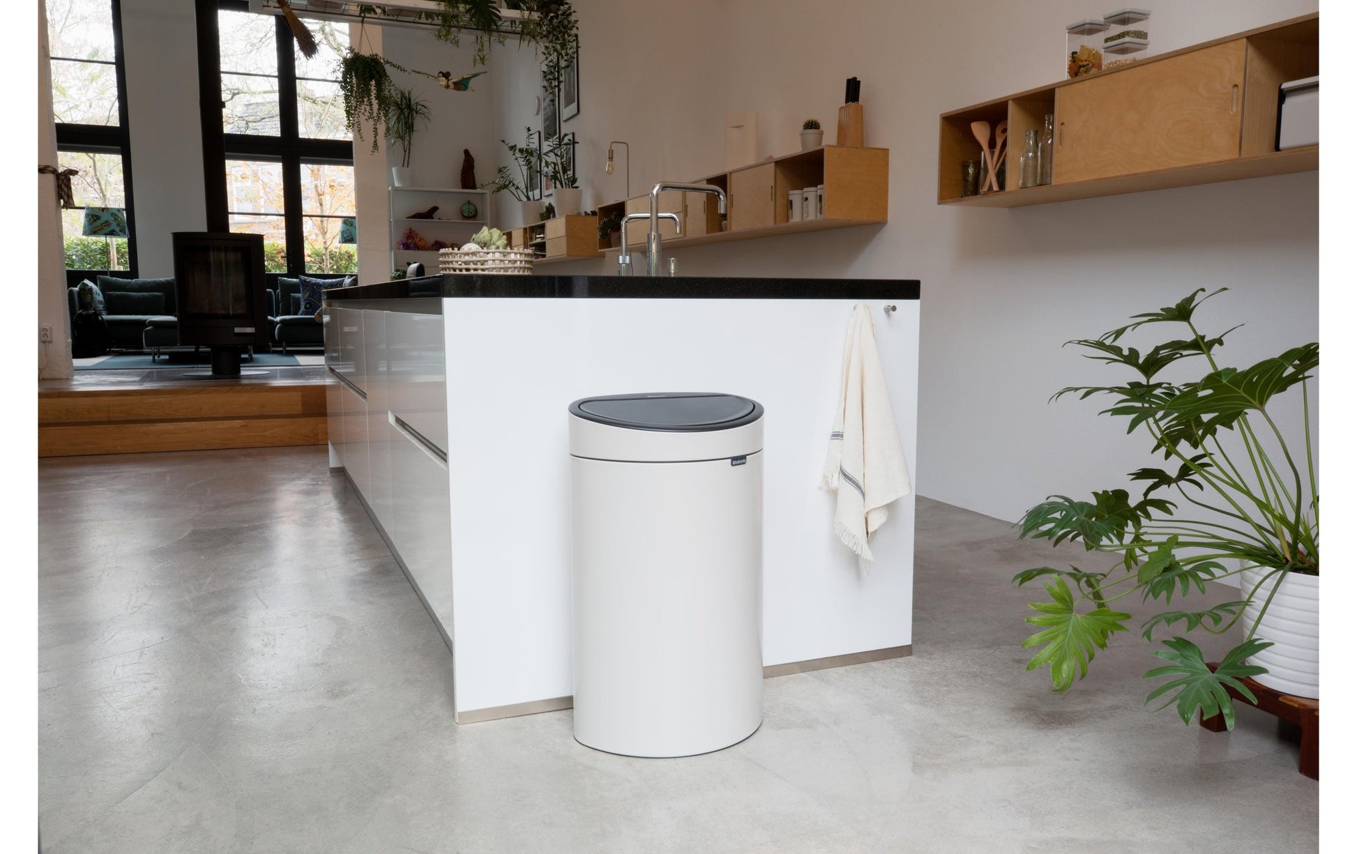 Brabantia Touch Bin New Abfalleimer – 40 l – mit Deckel – Edelstahl – B × H × T 435 × 727 × 302 mm