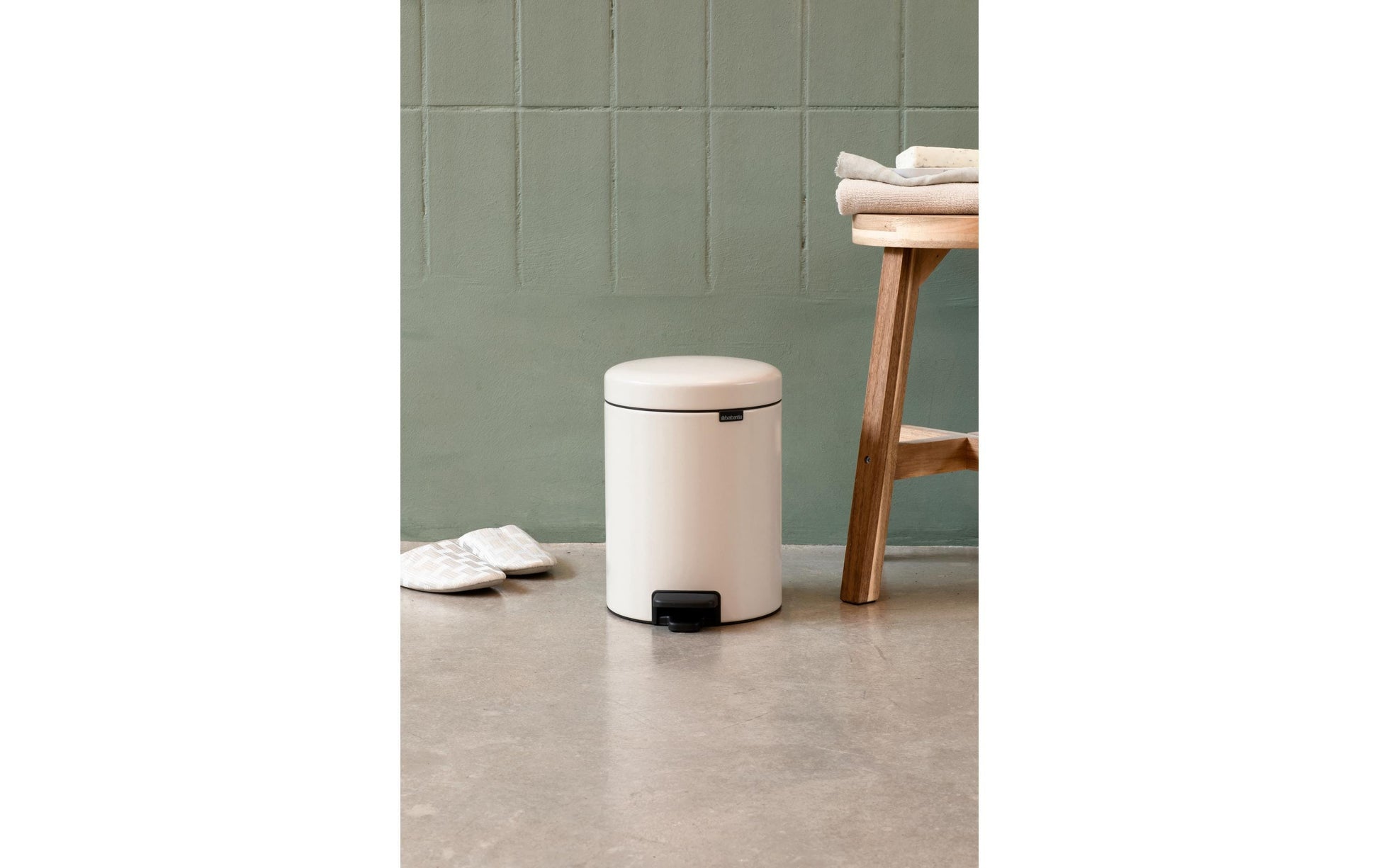 Brabantia NewIcon Treteimer – 3 l – Edelstahl, rund – Anti-Rutsch-Basis