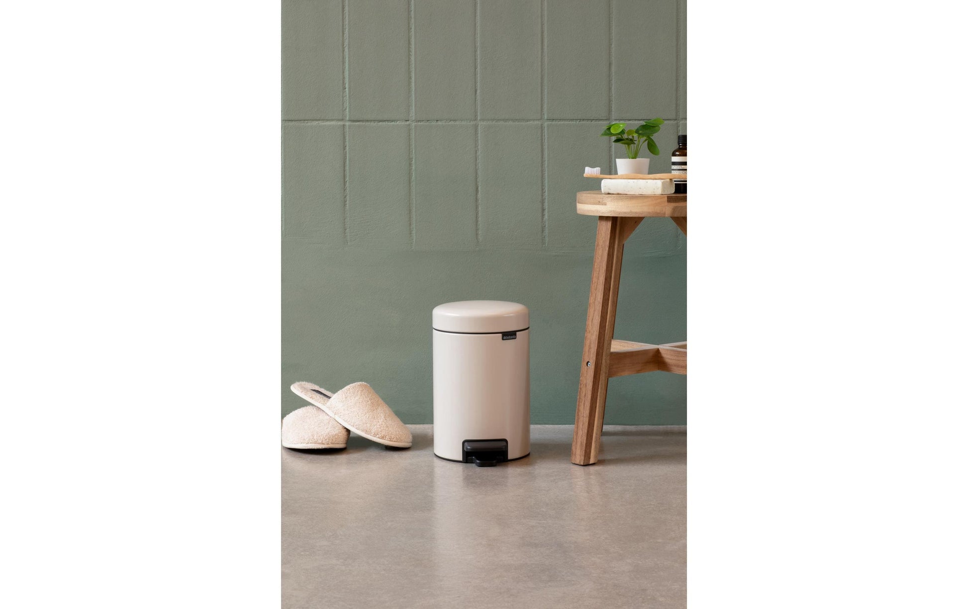 Brabantia NewIcon Treteimer – 5 l – Edelstahl, Rund – Beige