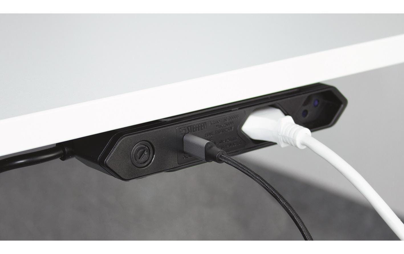 Steffen IQ Steckdosenleiste – 1,50 m, Kunststoff, Schwarz, mit Kinderschutz, Überspannungsschutz, USB-C PD 18 W