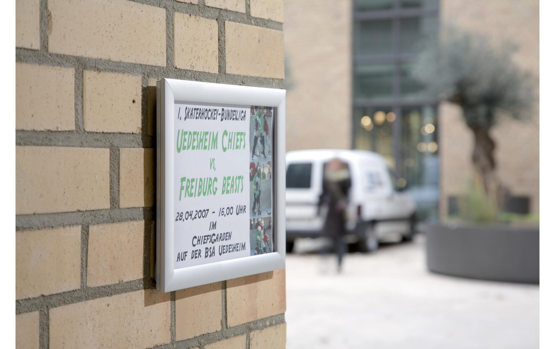 Franken Wechselrahmen Outdoor – silber, selbstklebend, für A0