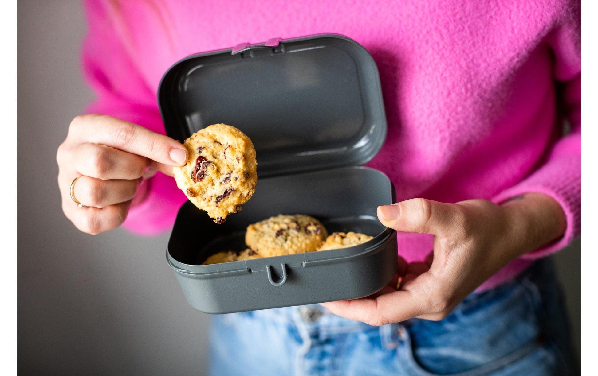 Koziol Pascal S – Lunchbox 15,1 × 10,8 × 6 cm, Biokunststoff, Grau, BPA-frei