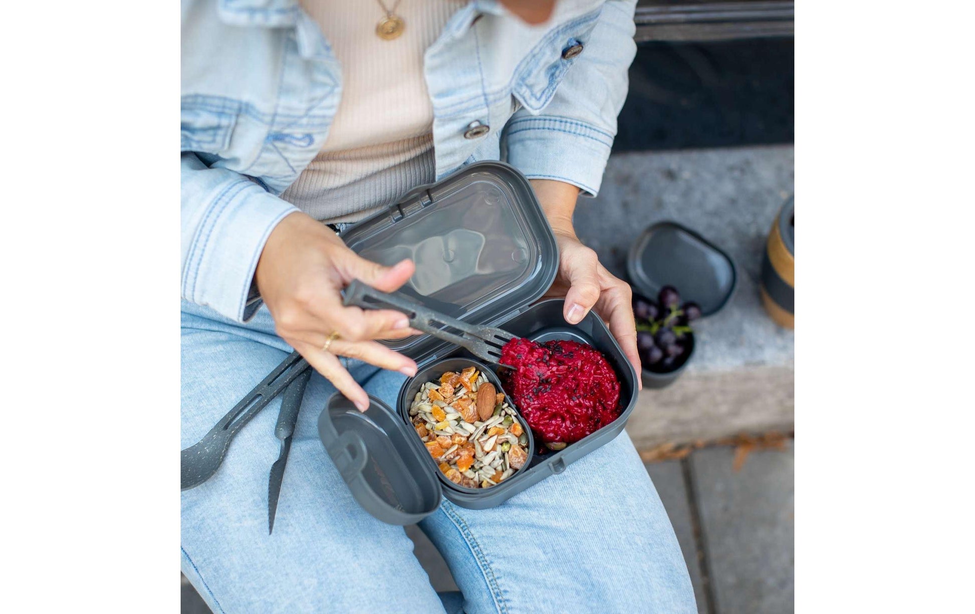 koziol Lunchbox 10,8 × 15,1 × 6 cm, Biokunststoff, grau, 3-teilig, BPA-frei