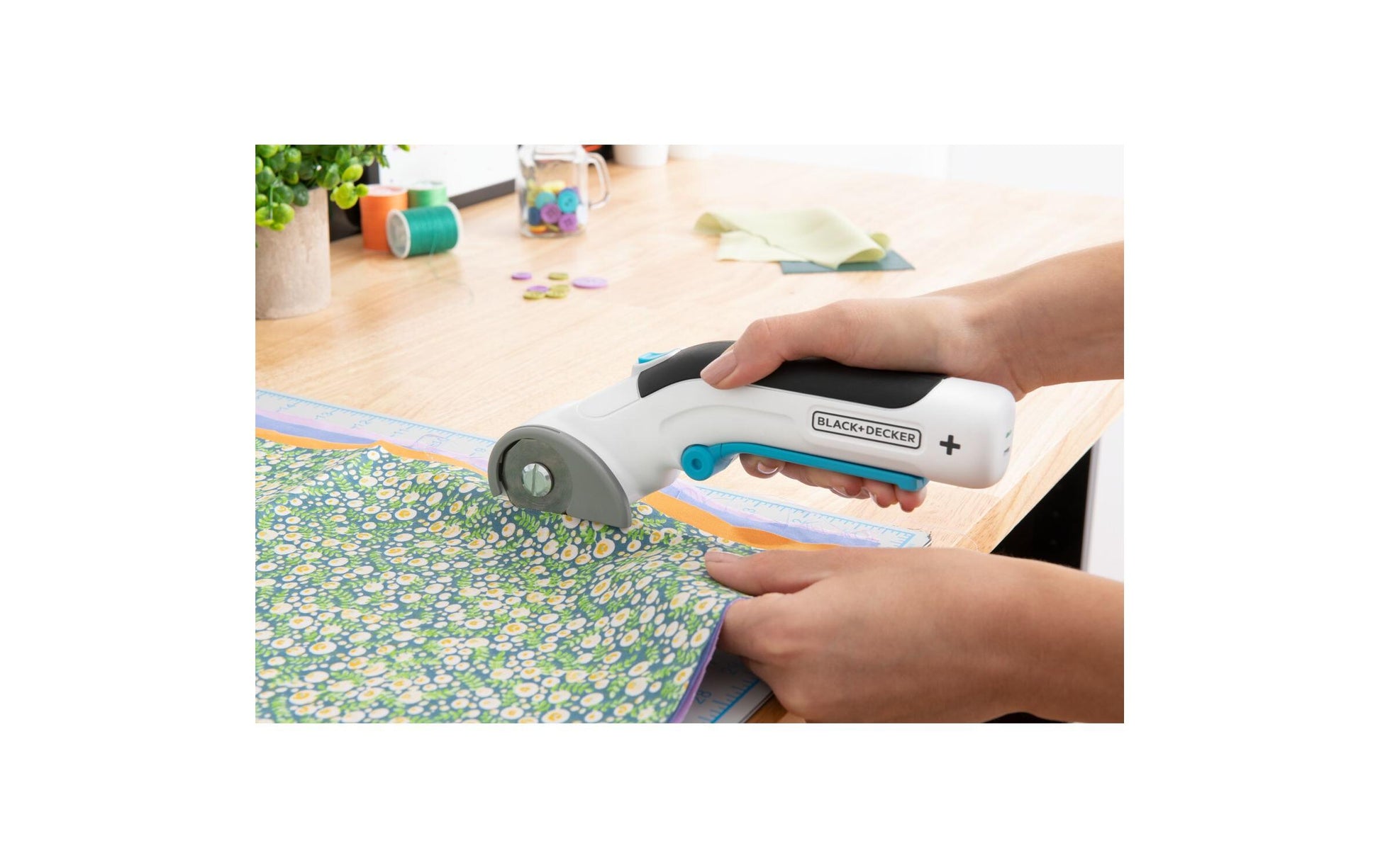 Black & Decker BLACK+DECKER Universalschneider – Trapezmesser, Weiss, 1 Stk.
