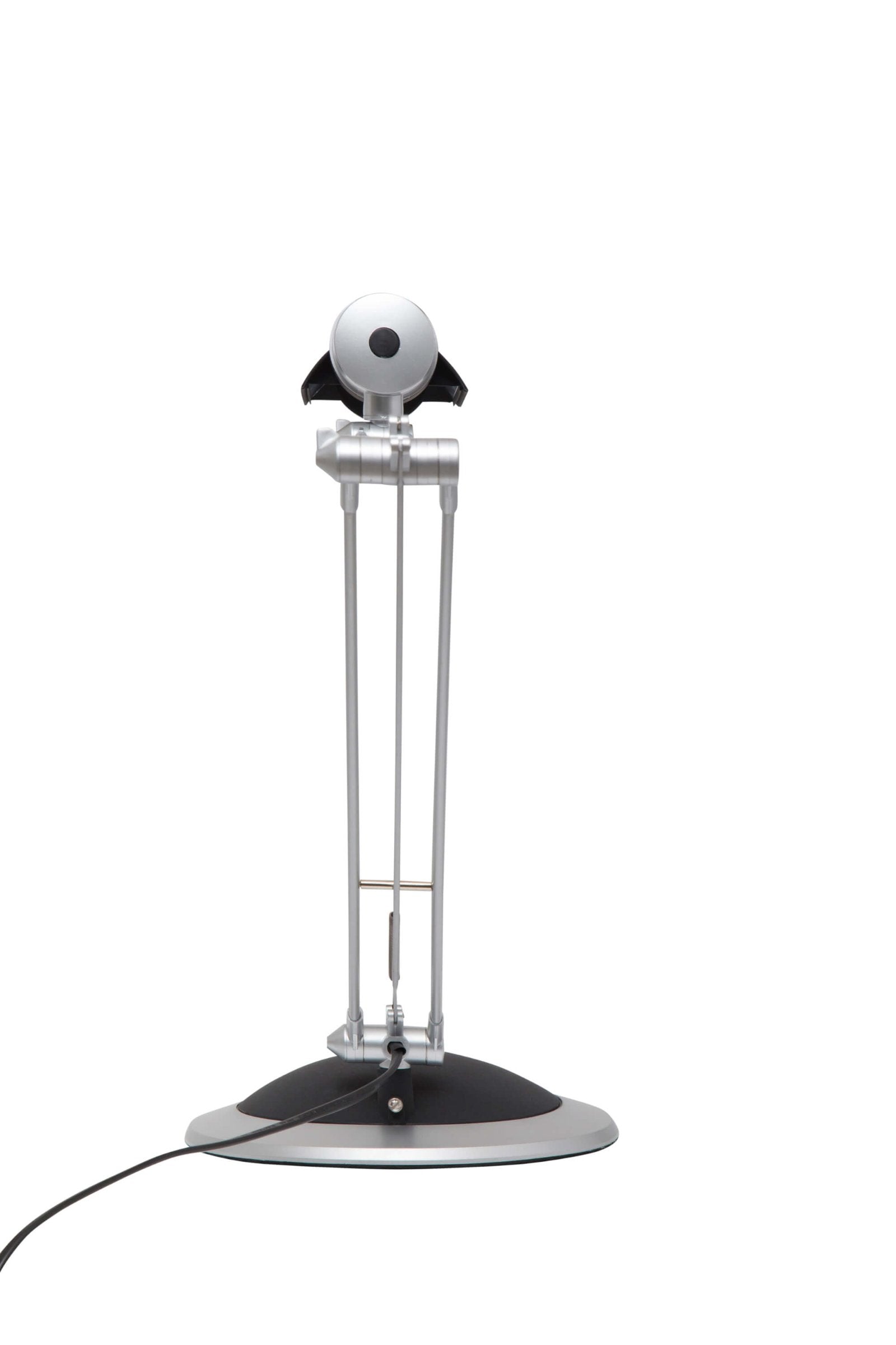 MAUL Tischleuchte Energiesparlampe E27 – Klemmfuss, drehbar & neigbar – 3’000 K – 1’160 lm 12 W – Silber