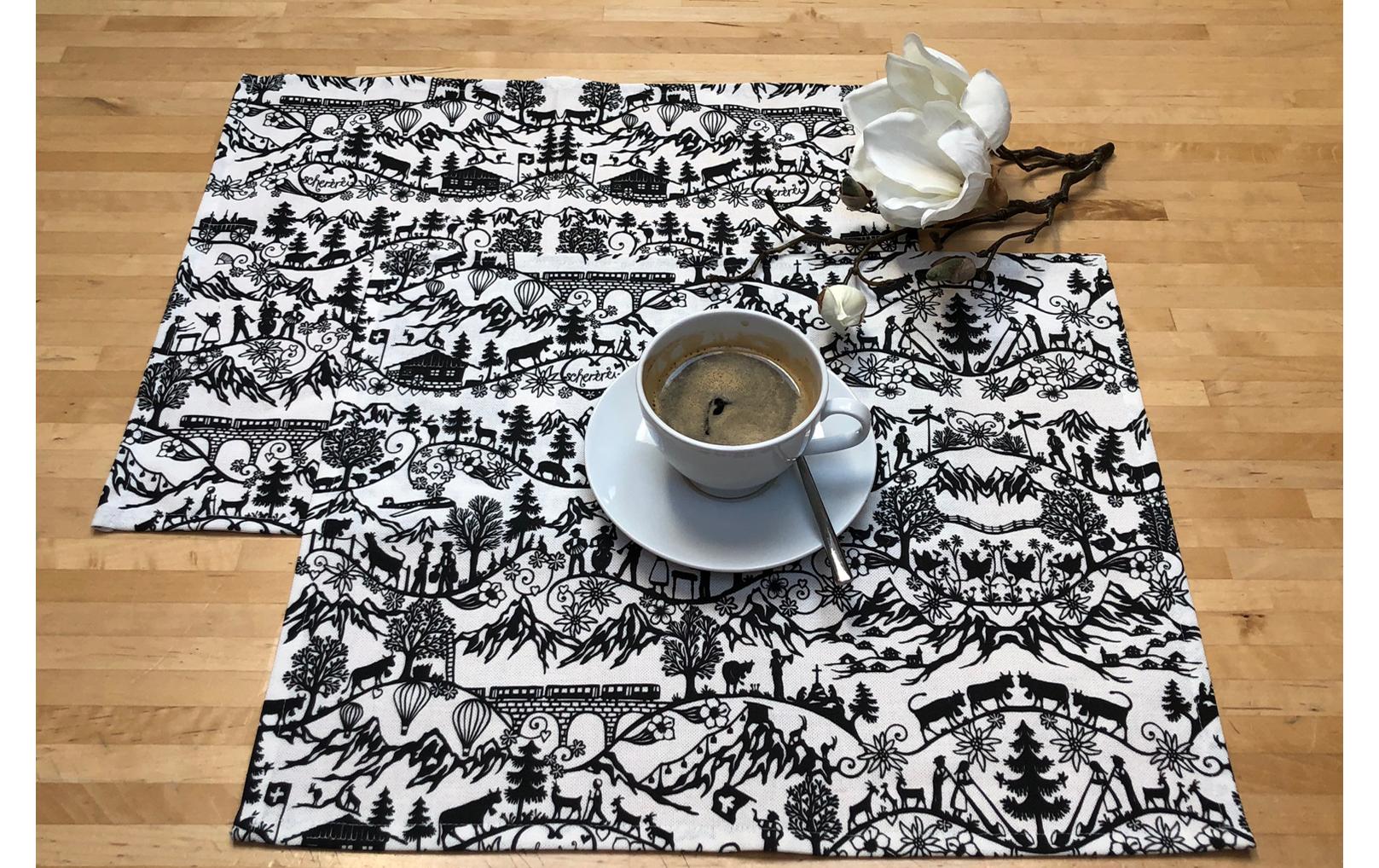 Hubatka Tischset – Baumwolle, Motiv Scherenschnitt Landleben, 42 × 35 cm