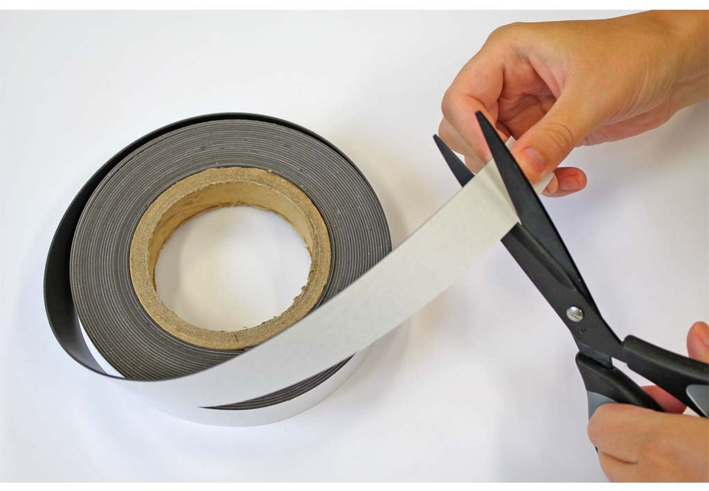 MAUL Magnetband – 25 × 10'000 mm, 1 mm dick, selbstklebend, schwarz/weiss