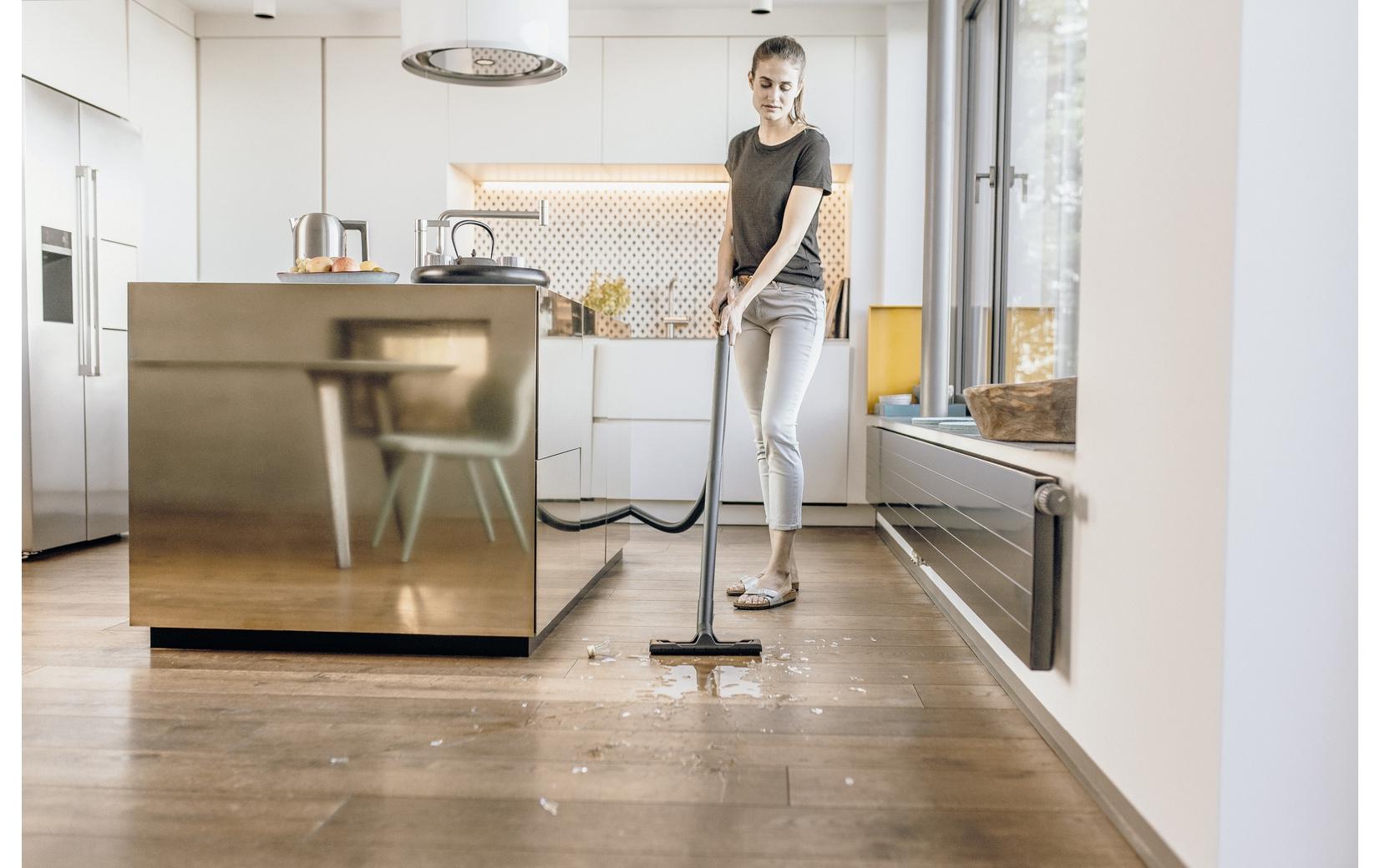 Kärcher Absauganlage WD 2 Plus S V-19/4/18/C – 2-in-1, 1000 W, 19 l, Netzbetrieb