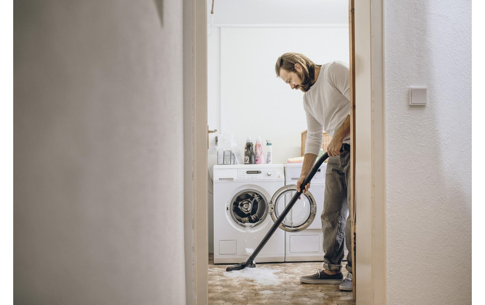 Kärcher Absauganlage WD 5 V-25/6/22 Renovation – 2-in-1, 1100 W, 25 l, Netzbetrieb