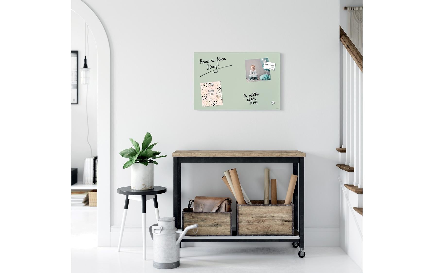 Sigel Whiteboard – 60 × 40 cm, Glas, magnetisch, Wandmontage, inkl. Magnetwürfel, Montagesatz