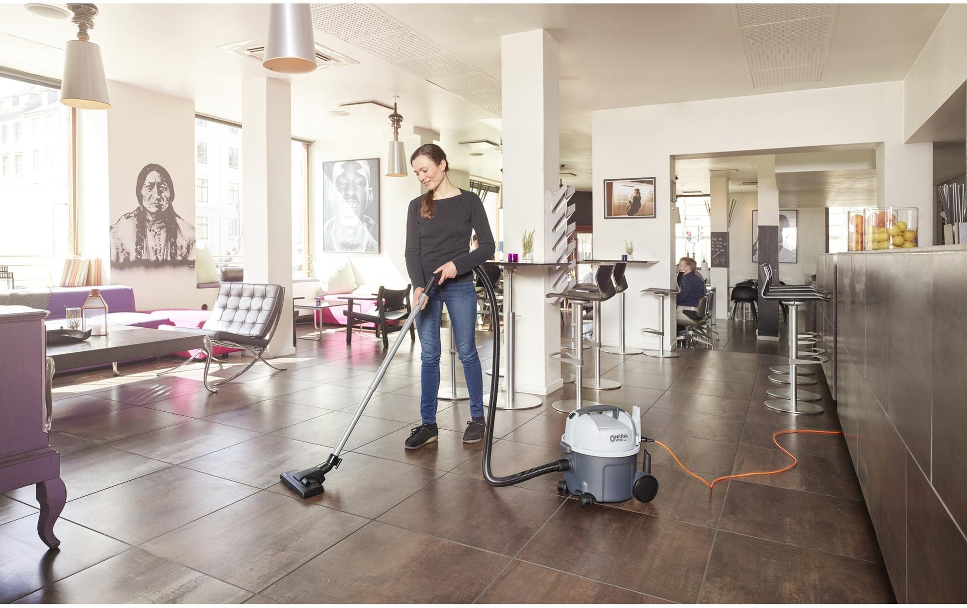 Nilfisk Absauganlage VP300 HEPA CH – 800 W, 10 l, Netzbetrieb, Schlauch 3,0 m