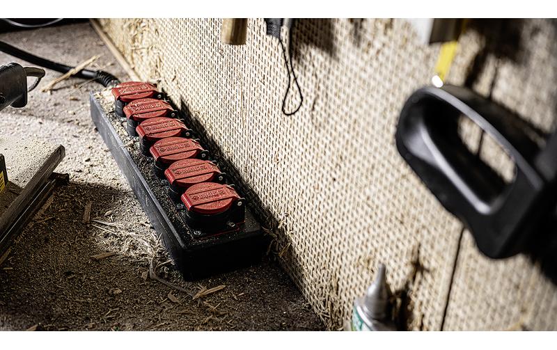 Steffen IP55 Professional Steckdosenleiste, 6×T25, 5 m, Klappdeckel, Eingang T25, IP55 – Rot